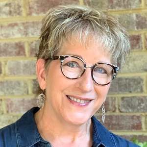 Meet your Posher, Connie